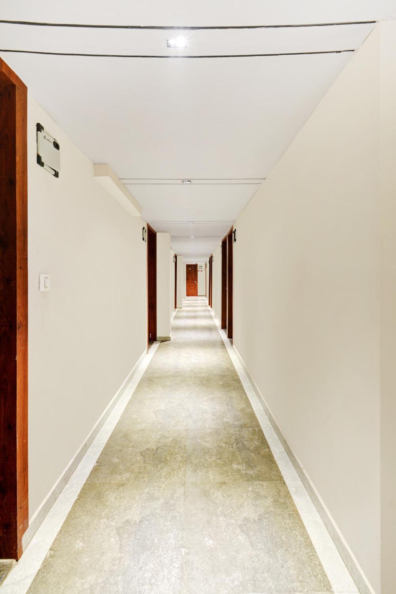 Hotel Desert Inn Tharad Экстерьер фото